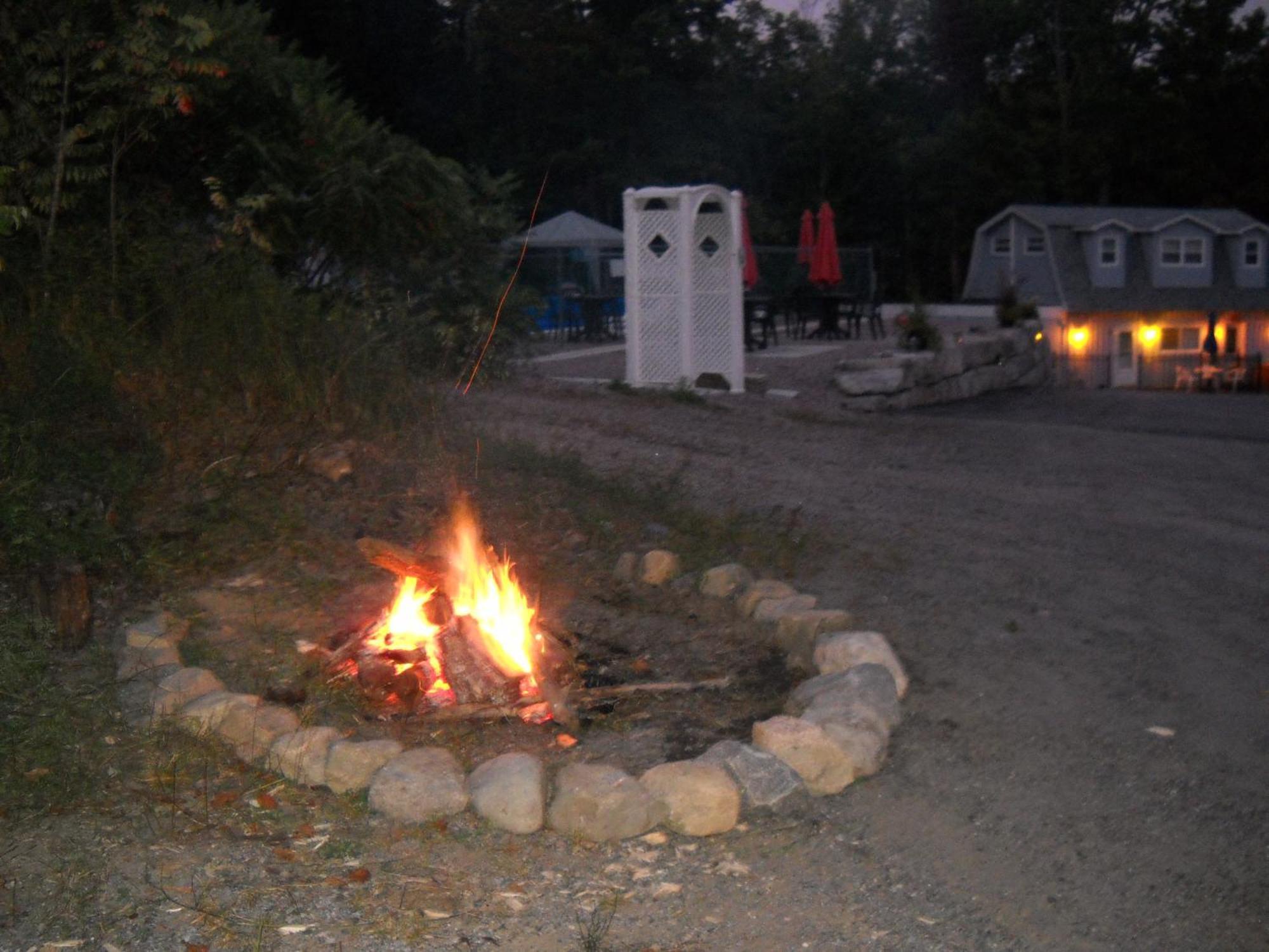Lakeview Motel Haliburton Exterior photo