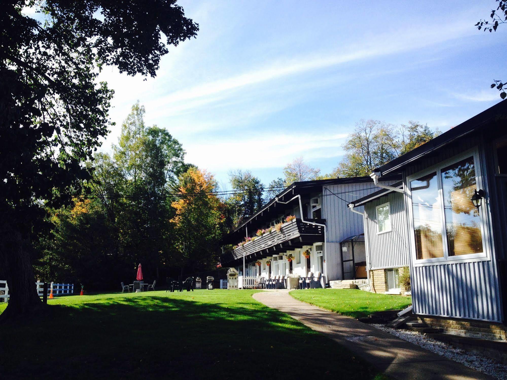 Lakeview Motel Haliburton Exterior photo
