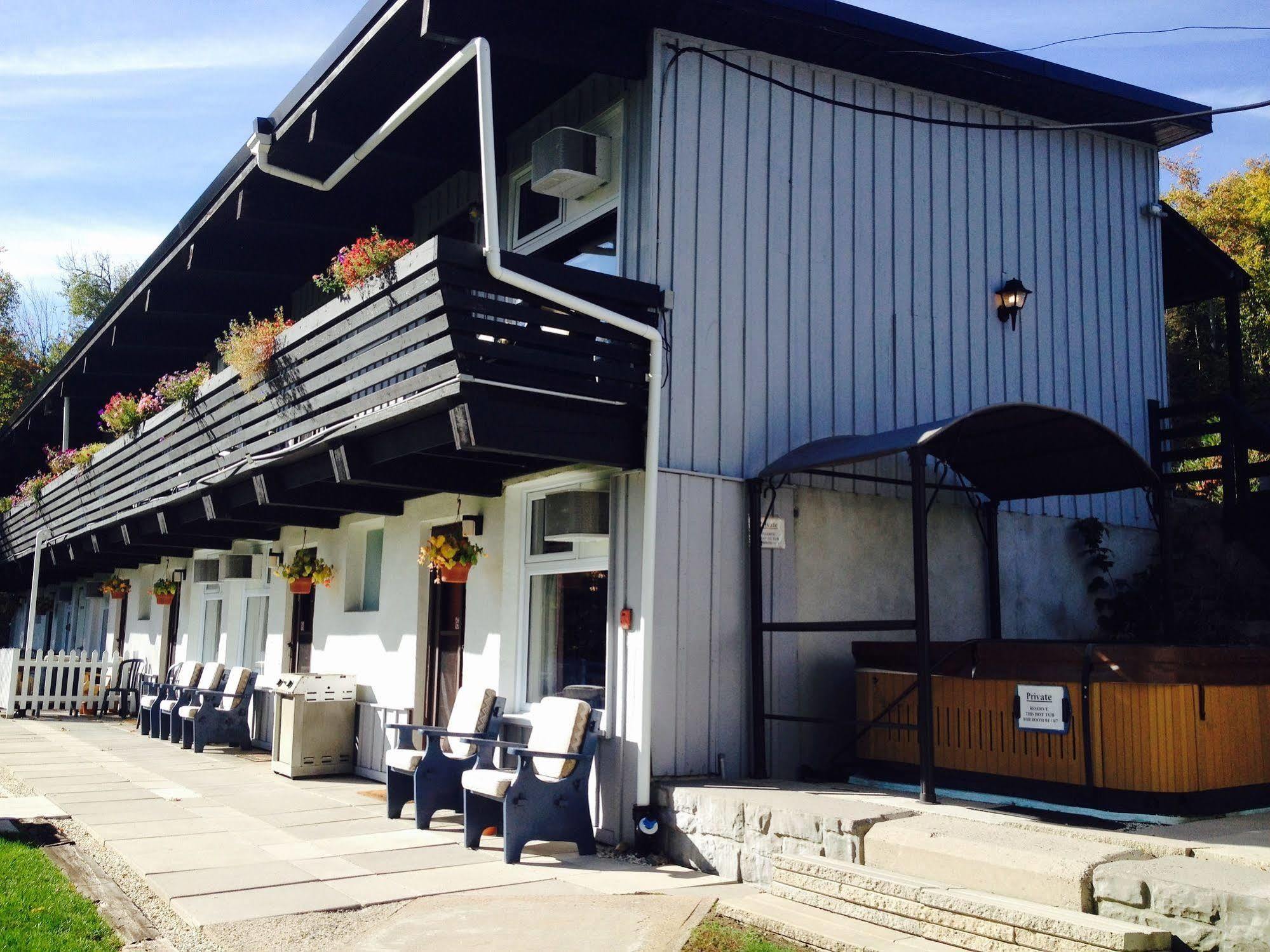 Lakeview Motel Haliburton Exterior photo